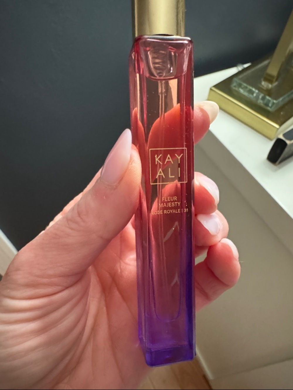Kayali Fleur Majesty Rollerball Perfume - Pink to Purple Gradient